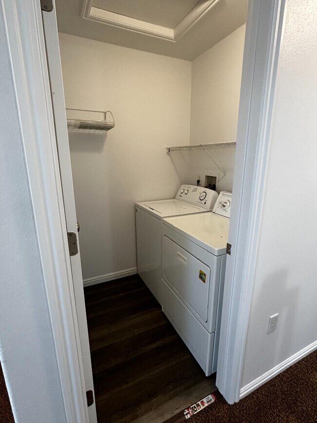 Building Photo - 5059 W Red Shale Rd