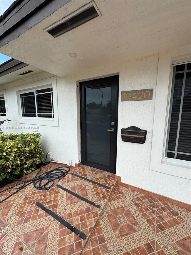 Building Photo - 10420 SW 52nd St