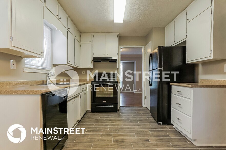 Building Photo - 1299 Glenridge Ln