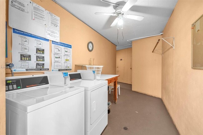Building Photo - 6550 Royal Palm Blvd