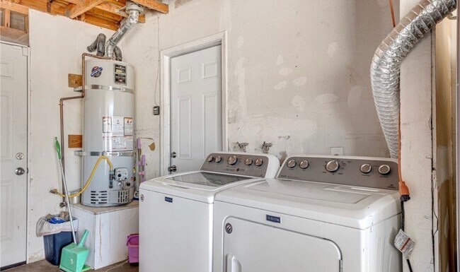 Building Photo - 15866 Sitting Bull St