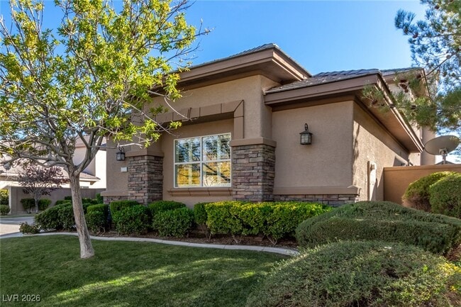 Building Photo - 9805 Queen Charlotte Dr