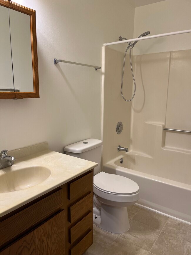 Full bath with tub & shower - 34 Beacon Rd