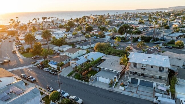 Building Photo - 256 1/2 Avenida Madrid Unit B