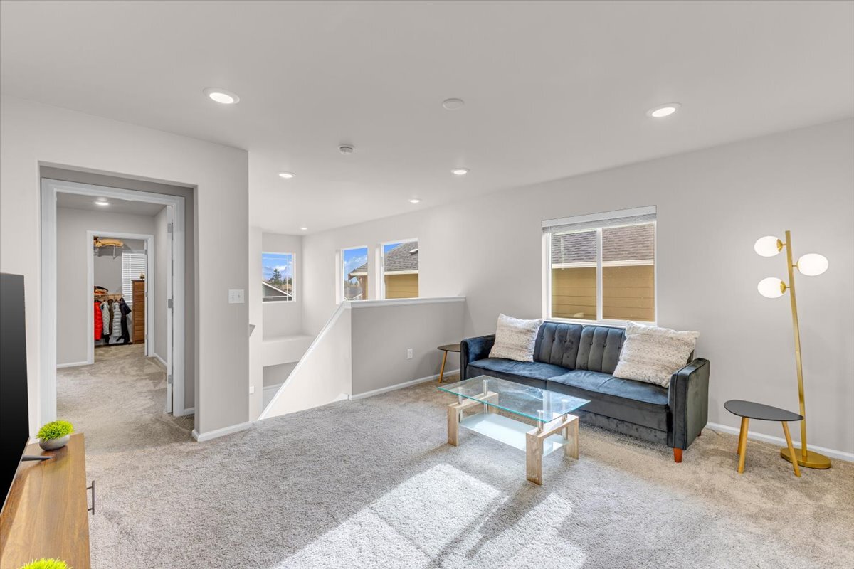 Building Photo - 1521 10th Pl