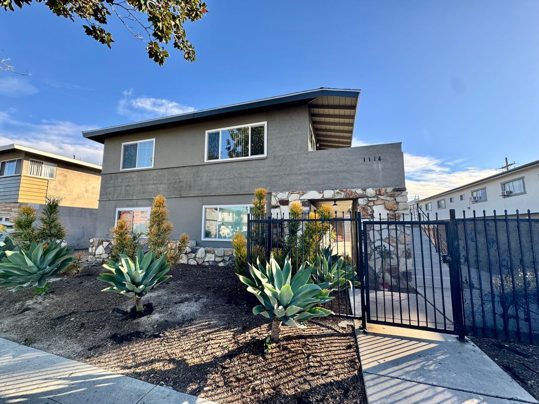 Building Photo - 1114 N Mayfair Ave