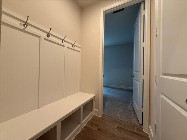 Building Photo - 42615 Mystery Ln