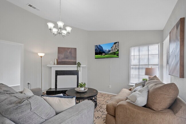 Primary Photo - 2308 Wilmette Dr