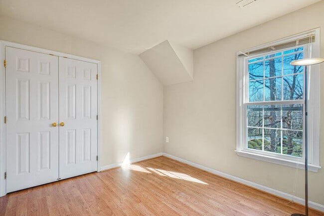 Building Photo - 655 Lancaster St