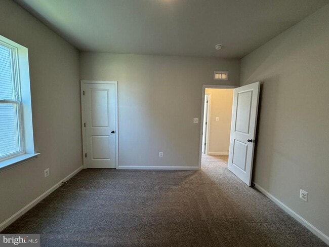 Building Photo - 51 Trout Lily Dr