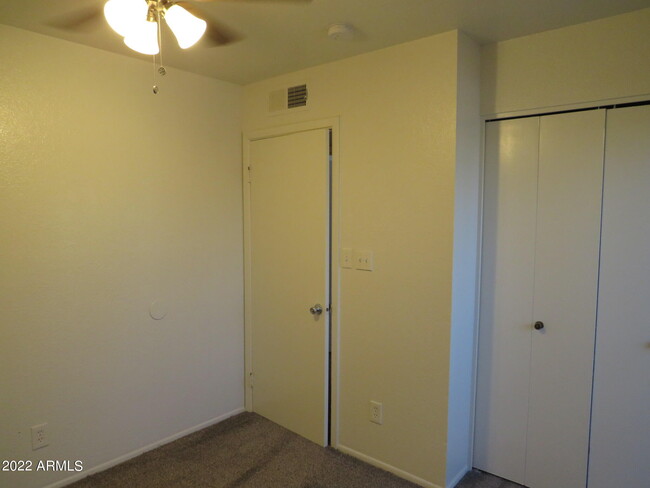Building Photo - 1342 W Emerald Ave