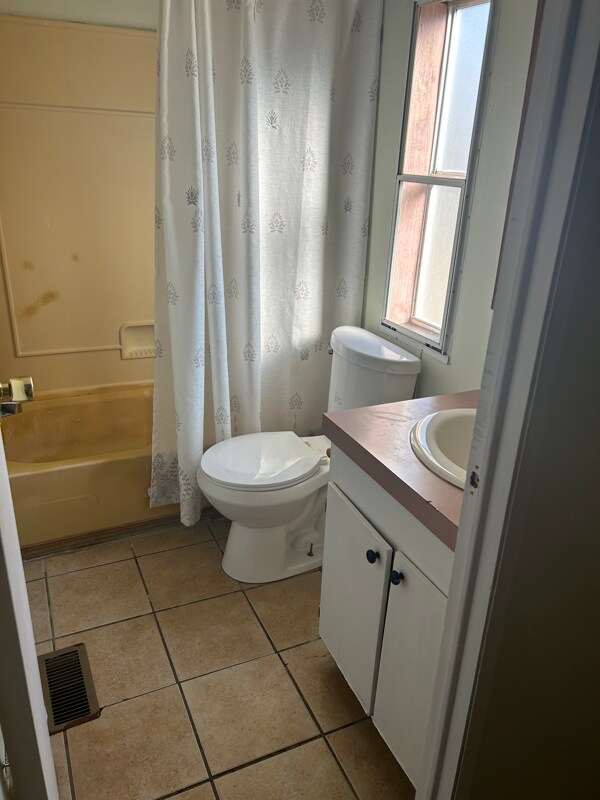 Building Photo - 2734 Middle Leesville Rd