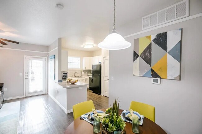 Building Photo - 6710 Babcock Rd