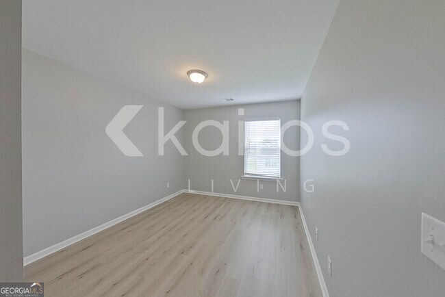 Building Photo - 105 Colonial Wy