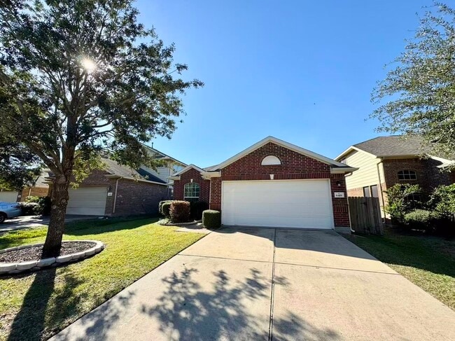 Building Photo - 6418 Black Bamboo Ln