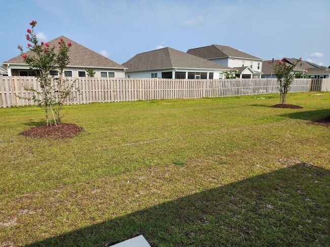 Building Photo - 1015 Course Ln