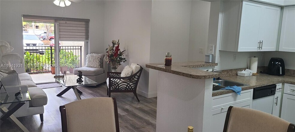 Building Photo - 220 SW 116th Ave