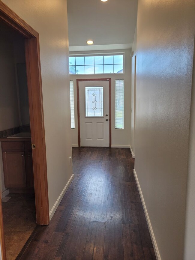 Building Photo - Sandcastle Estates Home - Pet friendly