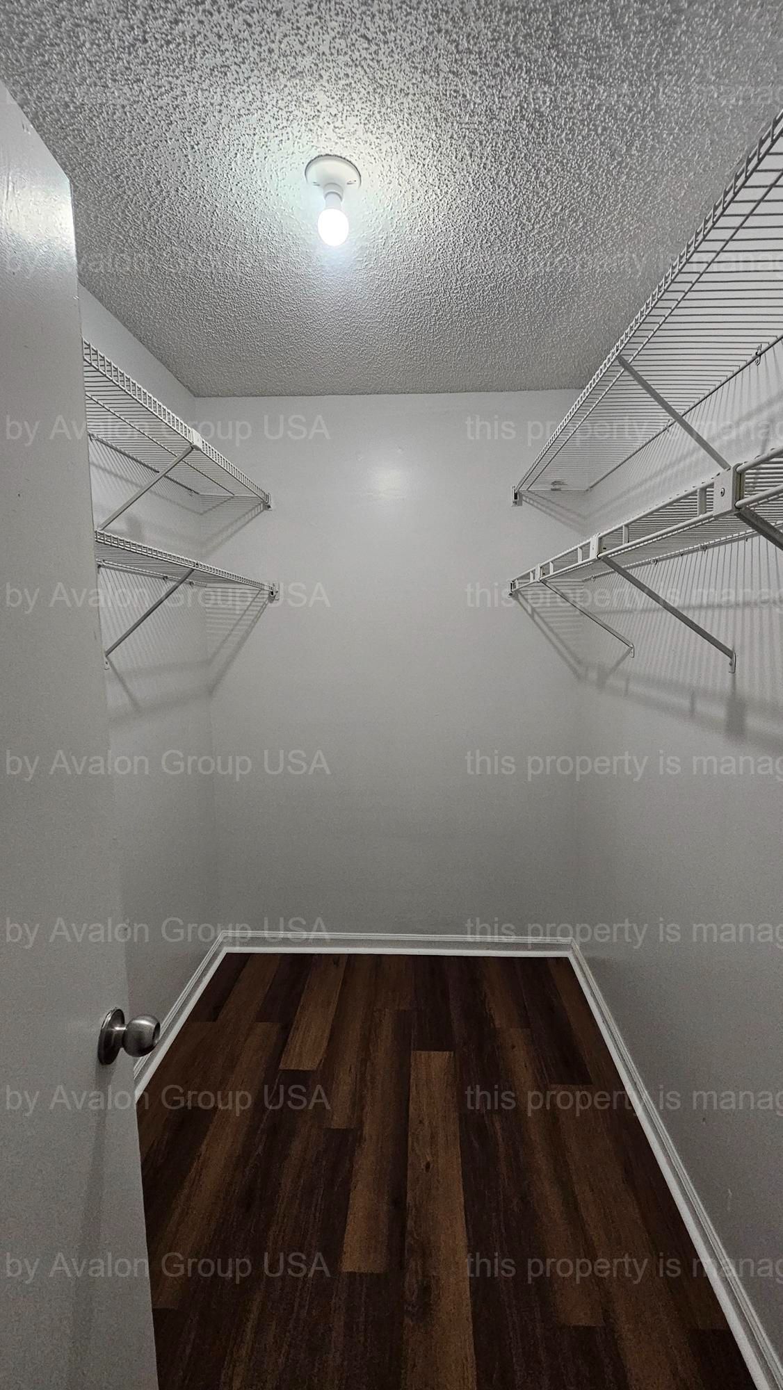 Building Photo - 3545 Villa Pl