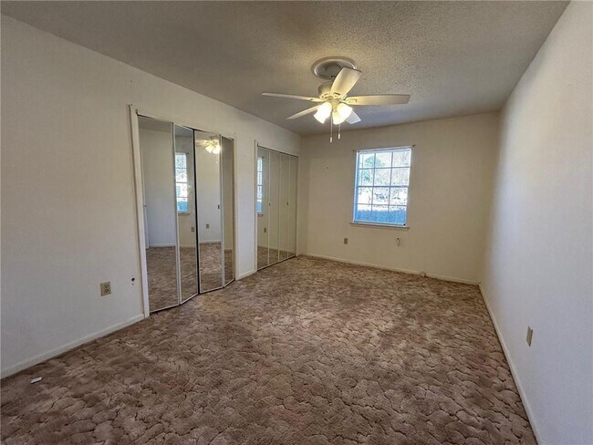 Building Photo - 5359 Emmett Dr