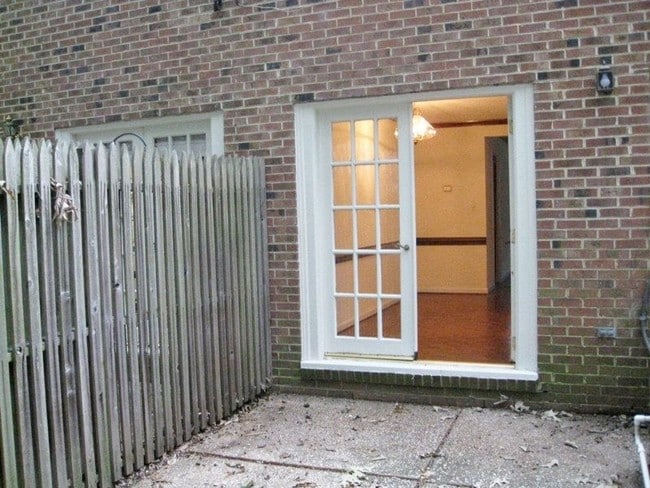 Building Photo - 3913 Browning Pl