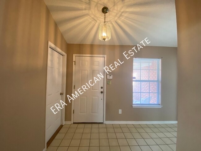 Building Photo - 4032 Leesway Cir