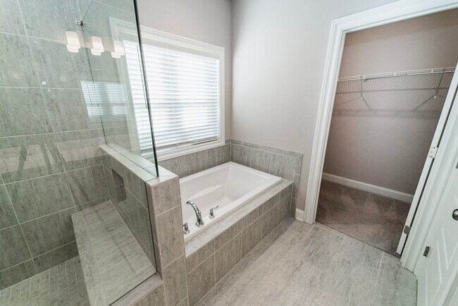 Building Photo - 1791 Willow Way