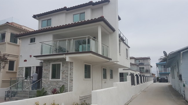 Primary Photo - 214 S Lucia Ave