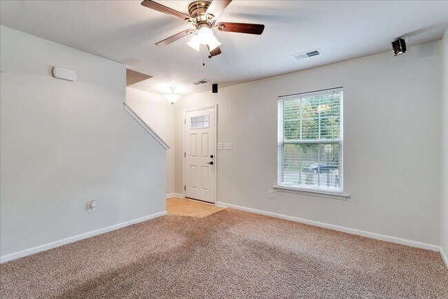 Building Photo - 118 Emma Rose Ct