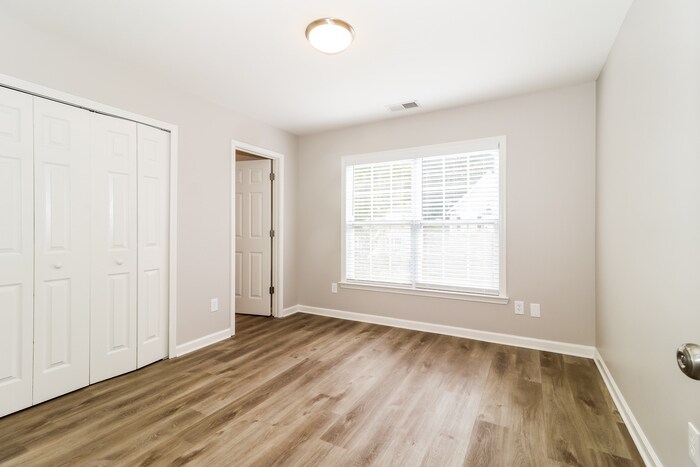 Building Photo - 4364 Walforde Blvd