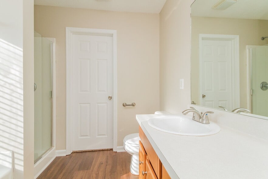 Building Photo - 305 Stewart Springs Dr