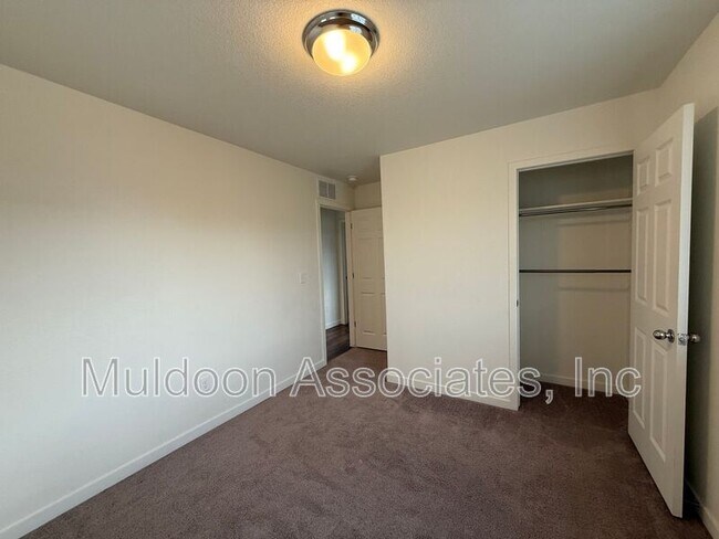 Building Photo - 5699 Tramore Ct