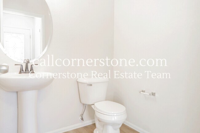 Building Photo - 2138 Phillips Alley