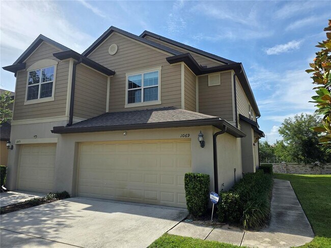 Primary Photo - 1069 Pavia Dr