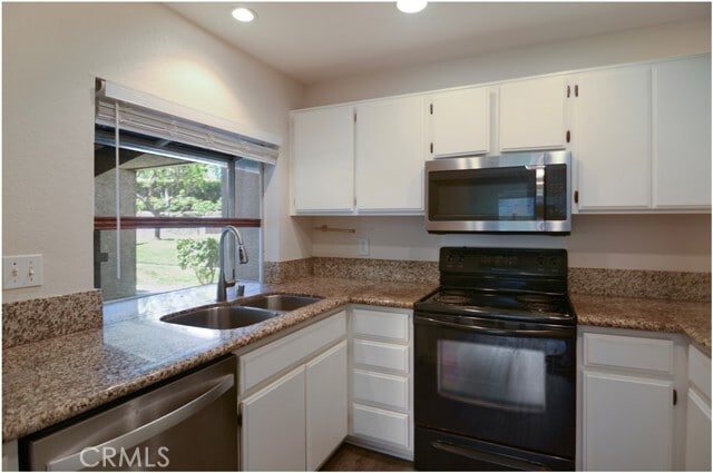 Building Photo - 74 Corniche Dr