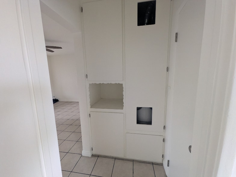 Building Photo - 6501 Stafford Ave