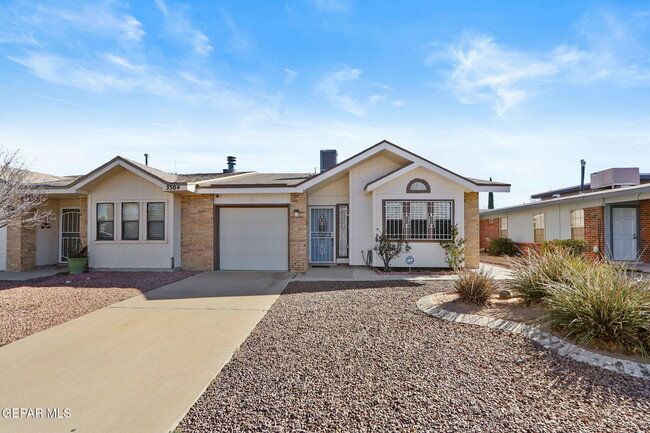Primary Photo - 3504 Blue Grove Ln
