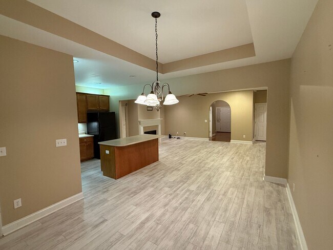 Building Photo - Chelsea Park - One Level 2 Bedroom on a Cu...