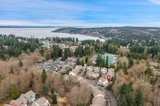 Building Photo - Detached Townhome in Kingston Meadows Community