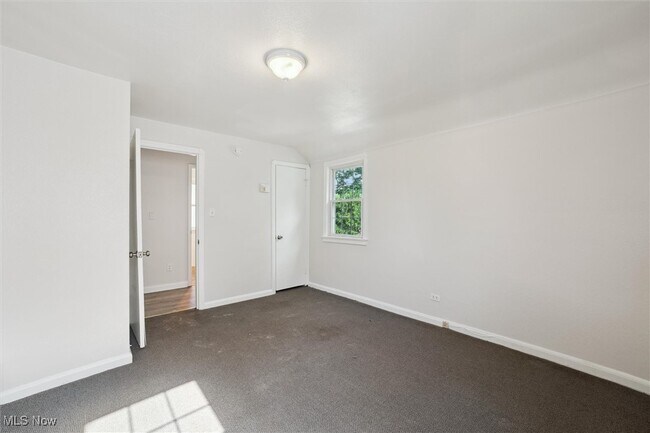 Building Photo - 13511 Thraves Rd