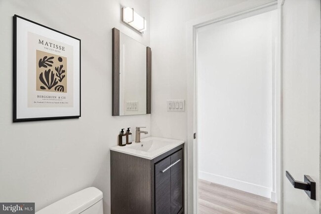 Building Photo - 2330 Frankford Ave