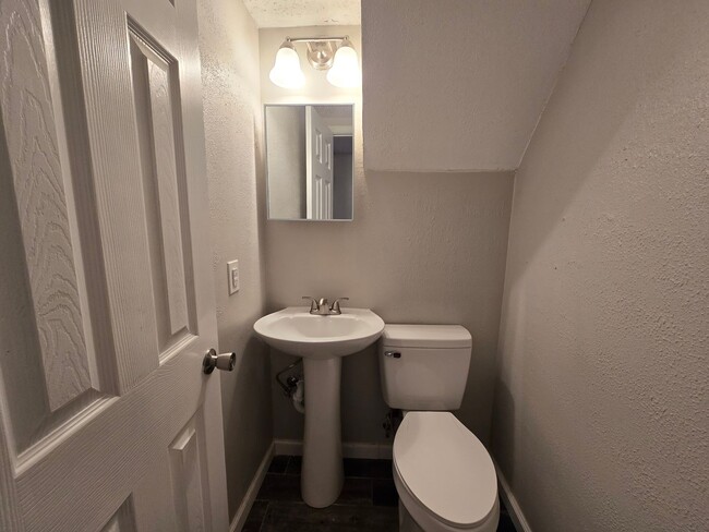 Building Photo - 8810 Springmail Cir