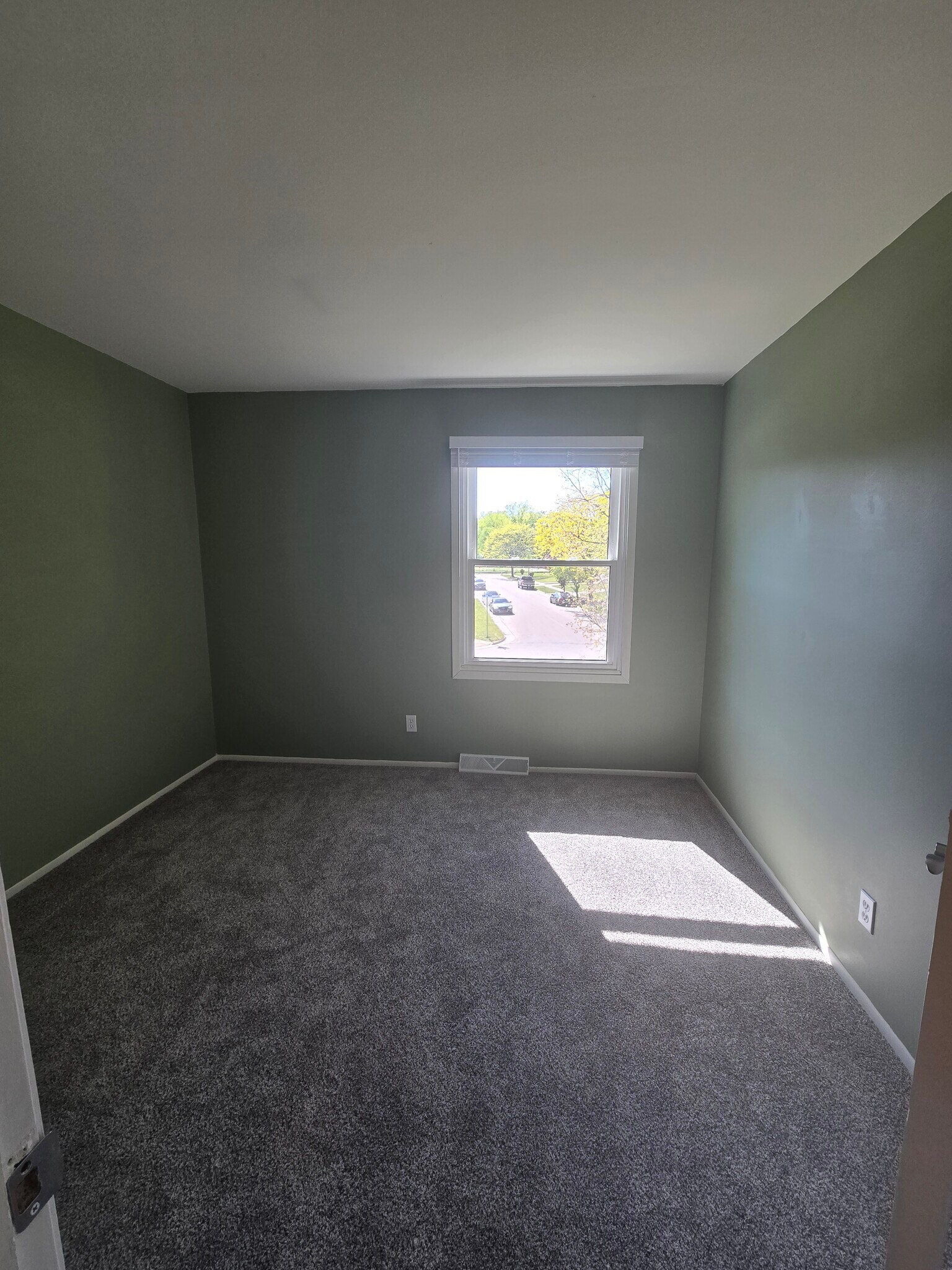 Third Bedroom View 1 - 821 State St