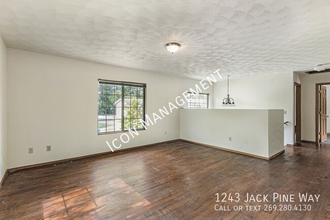 Building Photo - 1243 Jack Pine Way