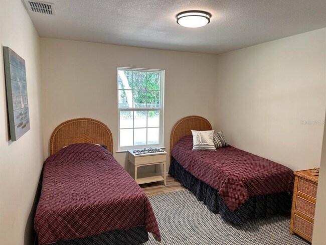 Building Photo - 24876 NE 135th St