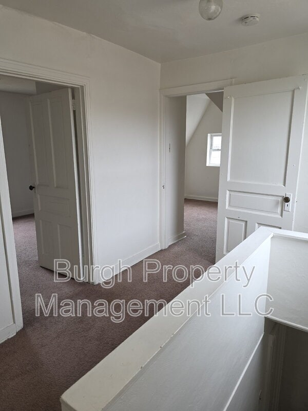 Building Photo - 489 Norton St