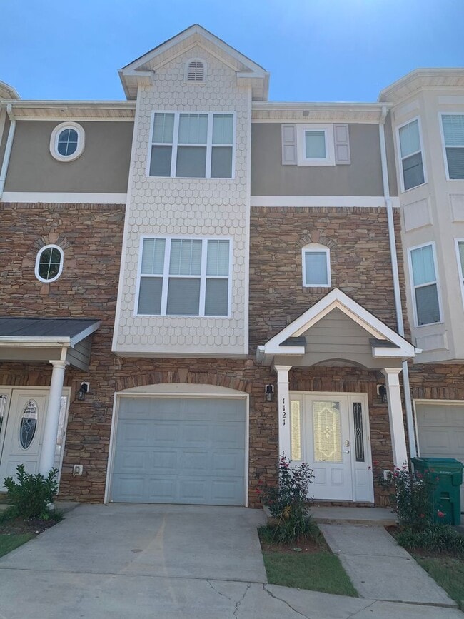 Building Photo - Condo- Townhouse in lake oconee area. Swimming pool, Tennis courts.