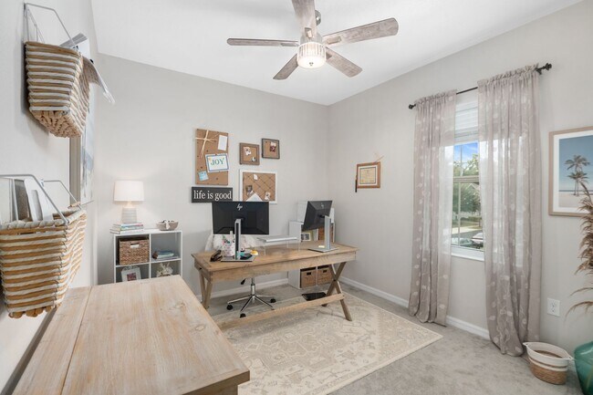 Building Photo - Sanford - 3 Bedroom, 2.5 Bathroom - $2,245.00