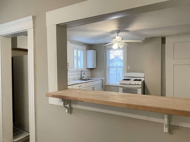 Building Photo - 1984-1984 W 54th St