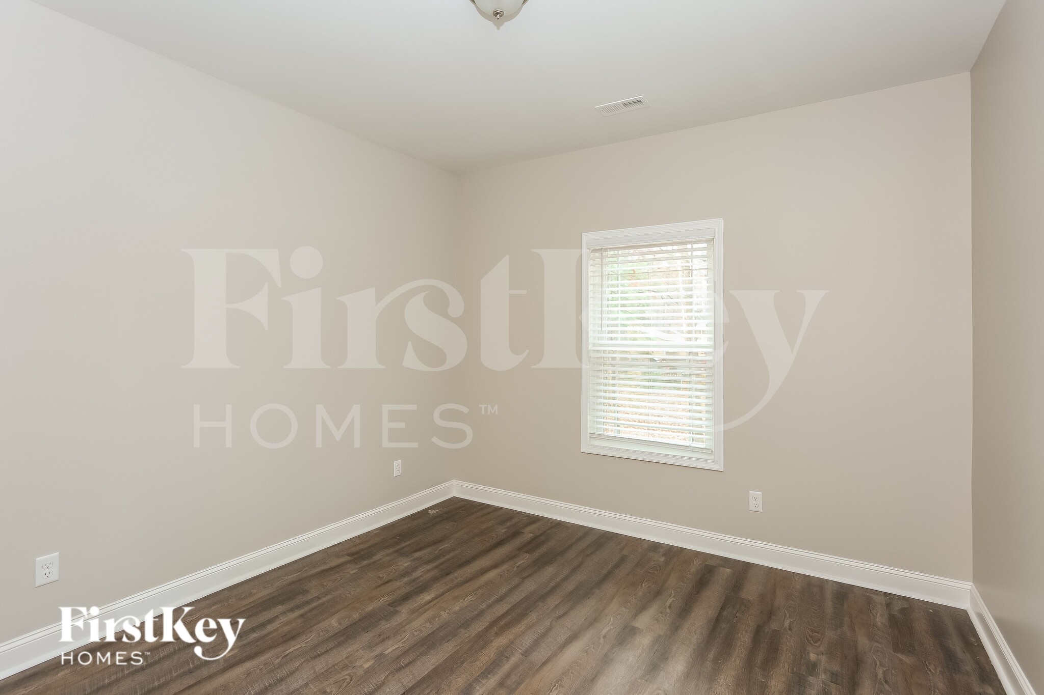 Building Photo - 105 Jefferson Dr